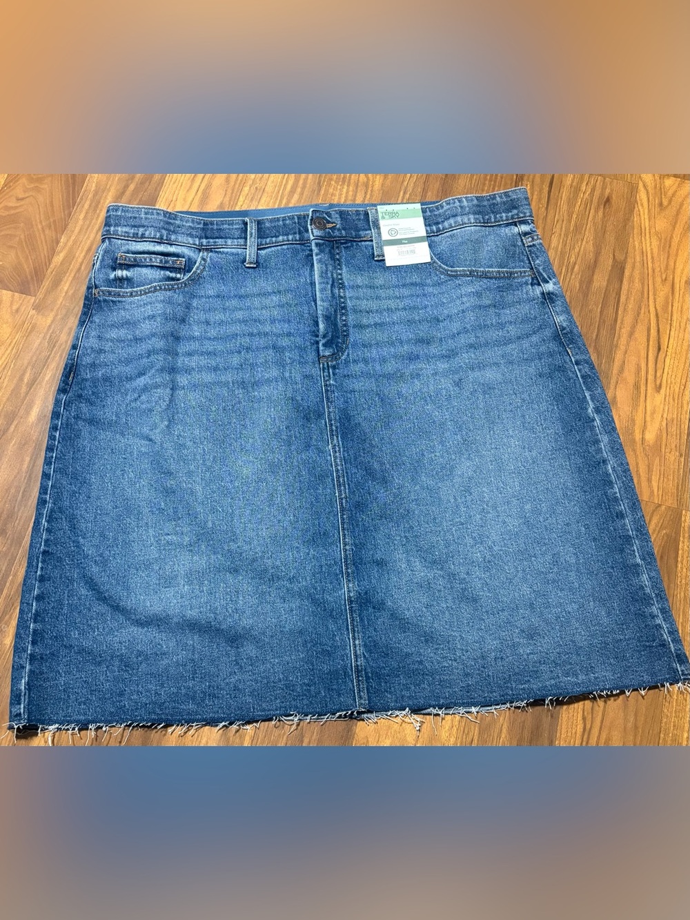 New Terra & Sky knee length comfort waist Denim Skirt Jean Frayed Hem 18W